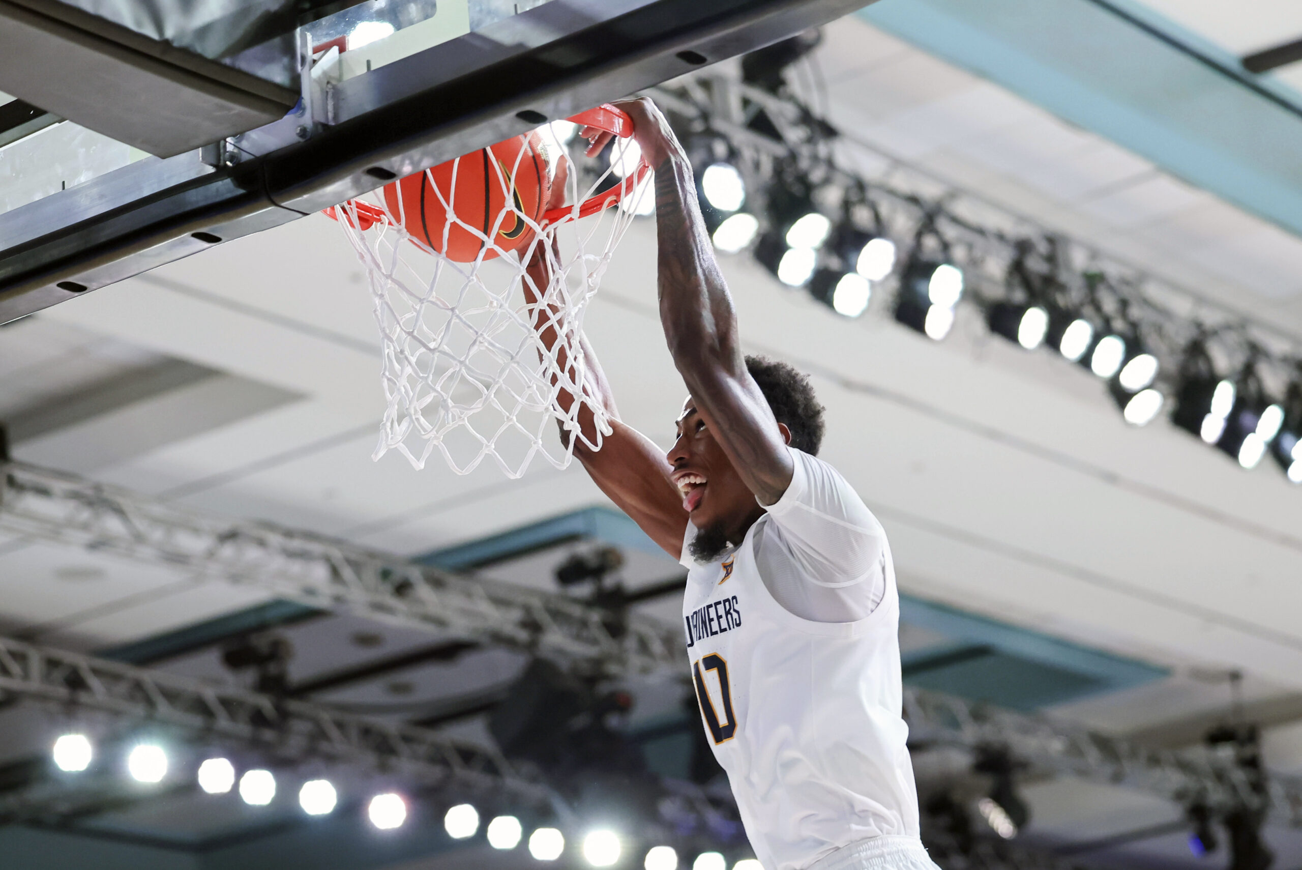 GONE-Zaga: WVU upsets No. 3 Bulldogs in overtime